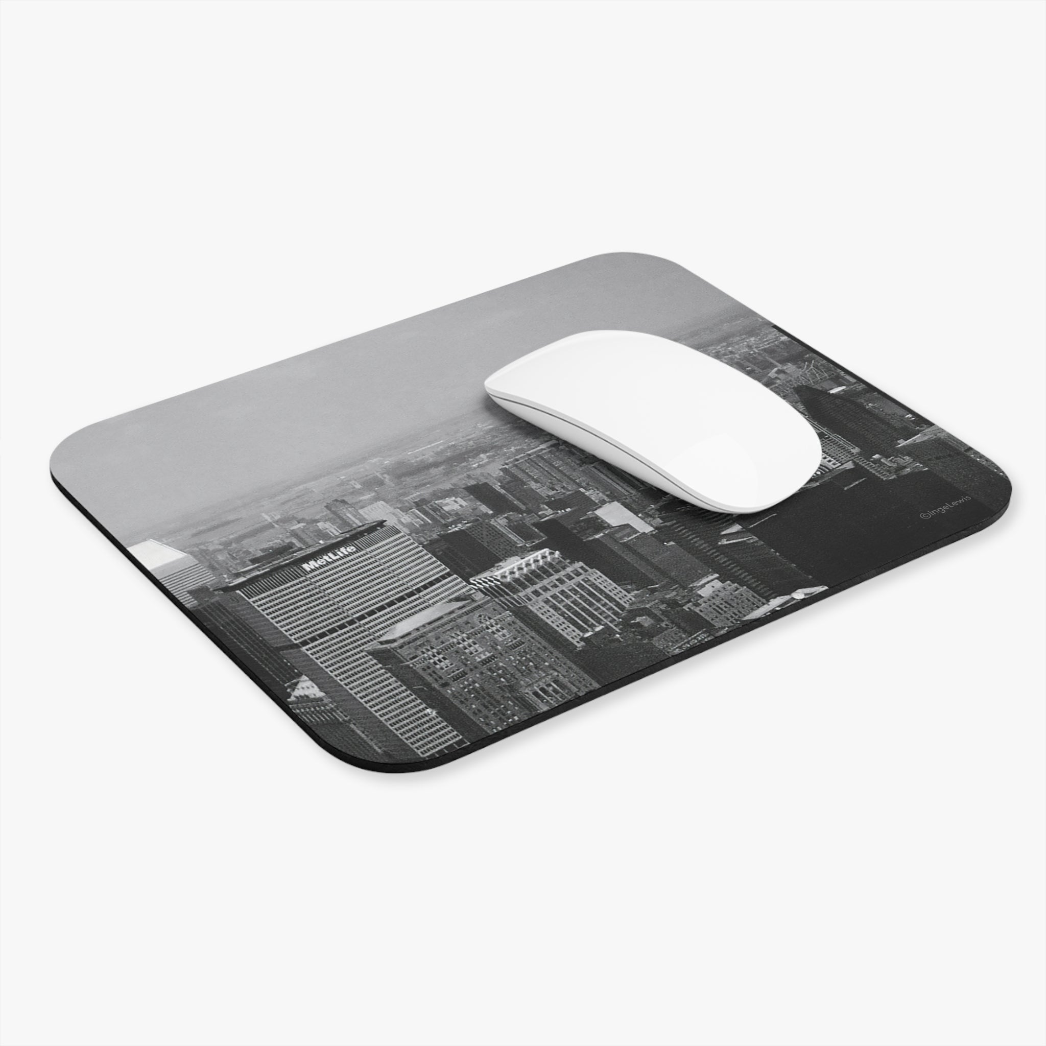 New York Manhattan Black and White Skyline Mouse Pad (Rectangle)
